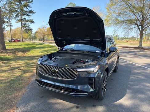 New 2026 Volvo XC90 B6 Plus w/ Protection Package Premier AWD/4WD image 21