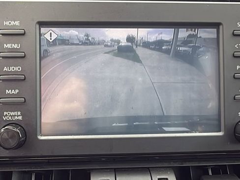 Used 2019 Toyota RAV4 XLE Premium FWD image 32