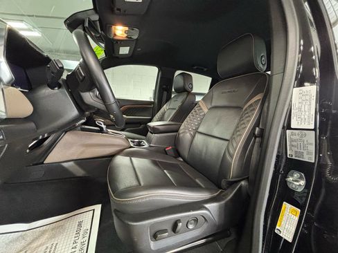 Used 2023 GMC Canyon Denali AWD/4WD image 16