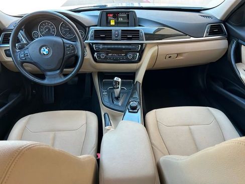 Used 2018 BMW 320i Sedan RWD image 13