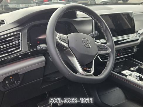 Used 2024 Volkswagen Atlas Peak Edition SE AWD/4WD image 10