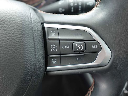 Used 2022 Jeep Compass Limited image 16