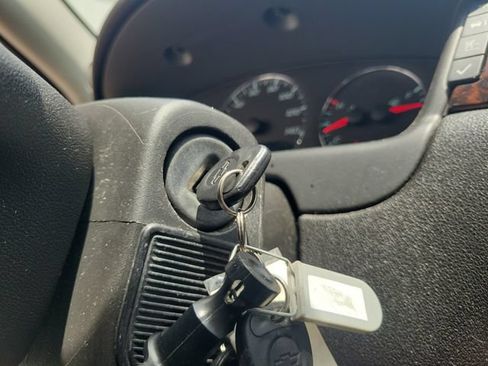 Used 2013 Chevrolet Impala LTZ FWD image 20