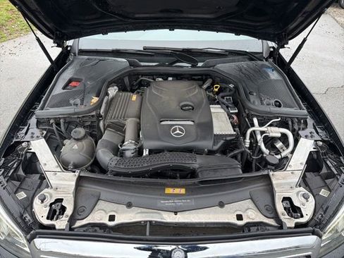 Used 2017 Mercedes-Benz E 300 4MATIC w/ Premium 2 Package image 4