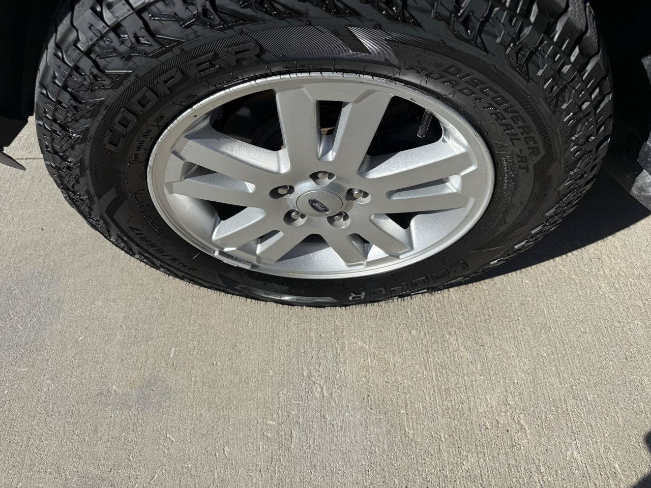 Used 2008 Ford Explorer Sport Trac XLT AWD/4WD image 11