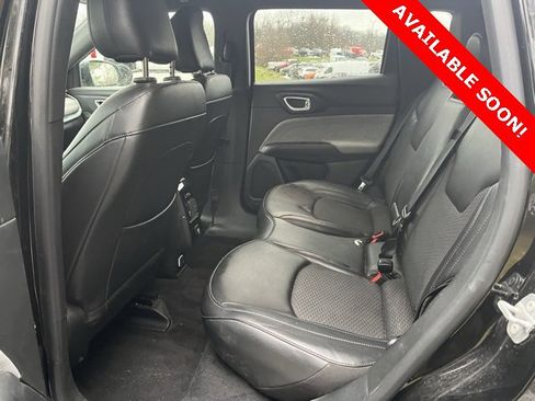 Certified 2023 Jeep Compass Latitude image 14