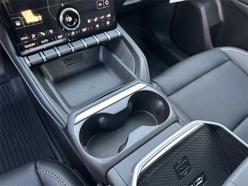 New 2026 GMC Terrain Denali w/ LPO, Floor Liner Package image 16