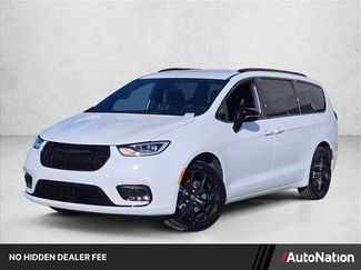 New 2026 Chrysler Pacifica Select w/ S Appearance Package FWD video 1