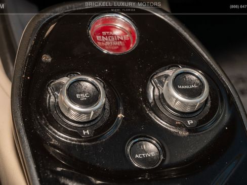 Used 2023 McLaren GT image 32