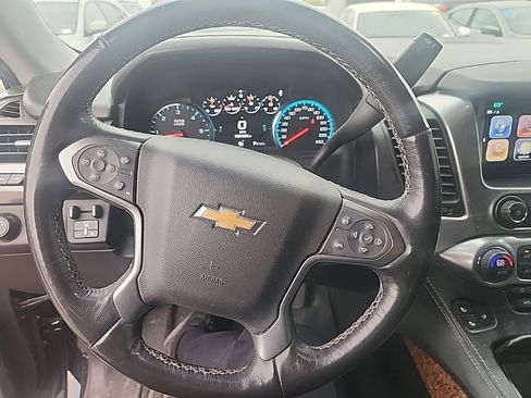 Used 2018 Chevrolet Suburban Premier AWD/4WD image 19