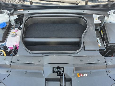 New 2025 Hyundai Ioniq 6 SEL image 13