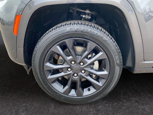 New 2026 Jeep Grand Cherokee L Limited AWD/4WD image 9