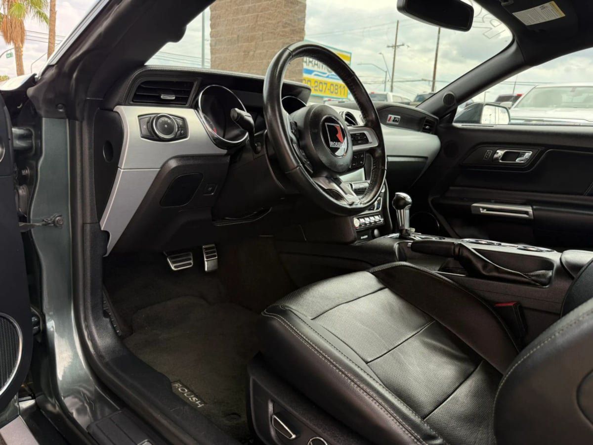 Used 2016 Ford Mustang GT Premium w/ Equipment Group 401A RWD image 37