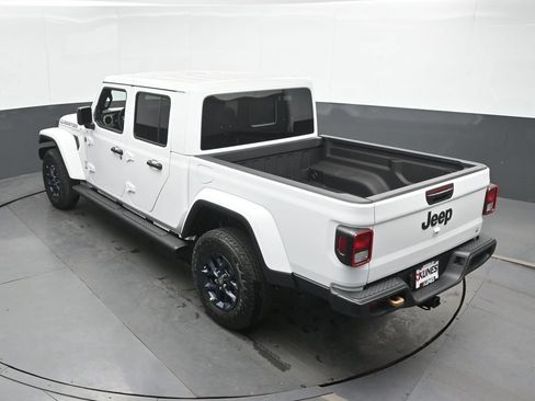 New 2026 Jeep Gladiator Sport AWD/4WD image 40