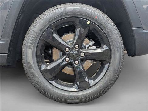 New 2026 Jeep Grand Cherokee Limited w/ Limited Altitude Package AWD/4WD image 10