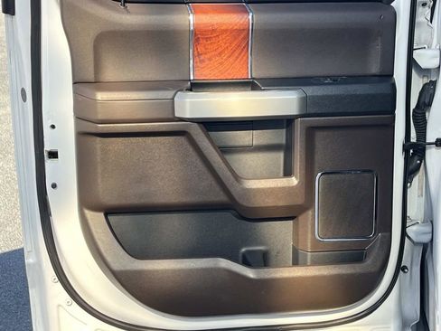 Used 2016 Ford F150 King Ranch w/ Equipment Group 601A Luxury image 17