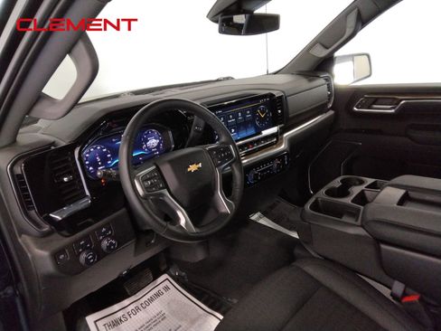 Used 2023 Chevrolet Silverado 1500 LT image 29