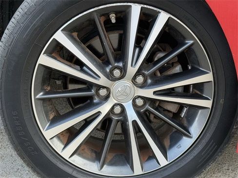 Used 2017 Toyota Corolla LE w/ LE Premium Package w/Moonroof image 9