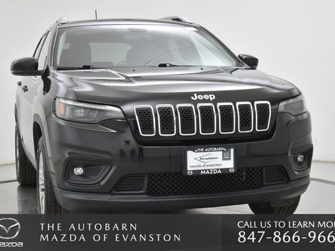 Used 2019 Jeep Cherokee Latitude Plus w/ Cold Weather Group image 11