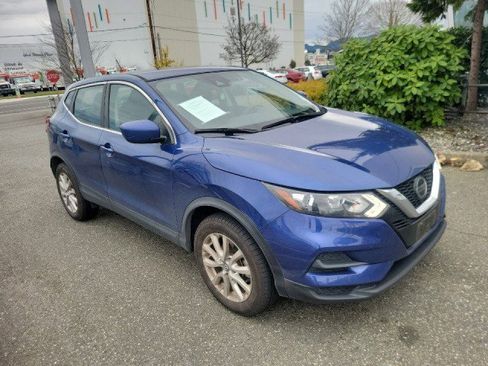 Used 2022 Nissan Rogue Sport S image 3