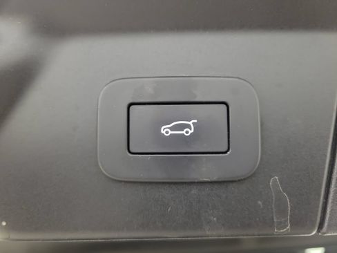 Used 2025 Land Rover Range Rover Velar Dynamic SE AWD/4WD image 10