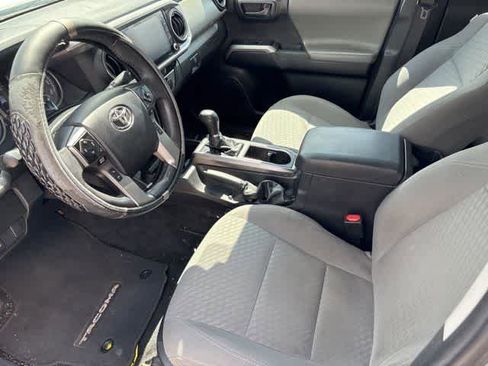 Used 2021 Toyota Tacoma SR5 RWD image 9