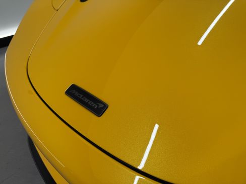 Used 2027 McLaren 750S Spider RWD image 14