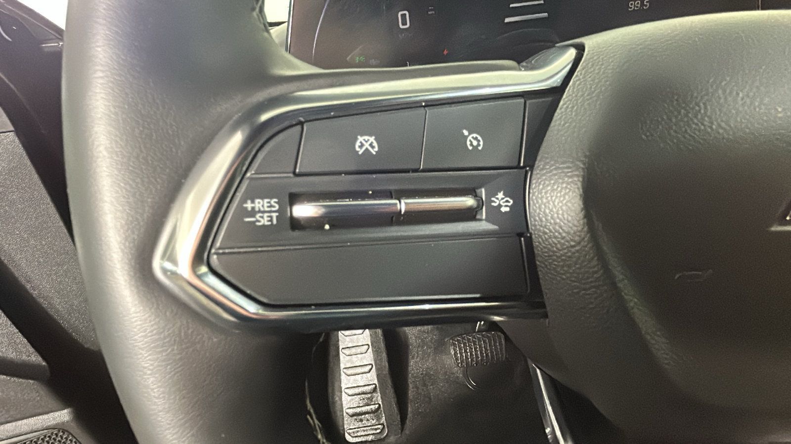 Used 2024 Chevrolet Blazer EV LT AWD/4WD image 18