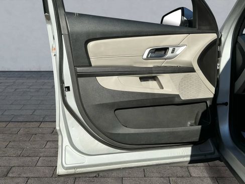 Used 2017 GMC Terrain SLE image 10