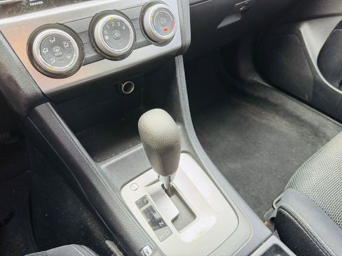 Used 2015 Subaru Crosstrek 2.0i Premium image 16