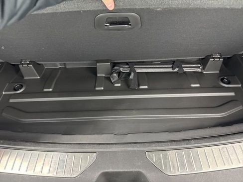 Used 2025 GMC Yukon Denali image 11