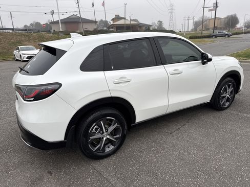 Certified 2023 Honda HR-V EX-L image 10