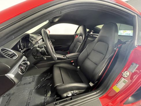 Certified 2024 Porsche 718 Cayman GTS RWD image 5