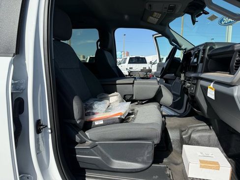 New 2026 Ford F550 4x4 Crew Cab image 24