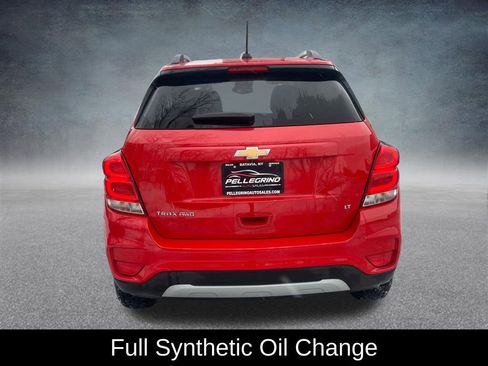Used 2020 Chevrolet Trax LT w/ LT Convenience Package image 5