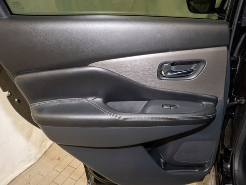 Certified 2024 Nissan Murano SV w/ SV Midnight Edition Package image 9