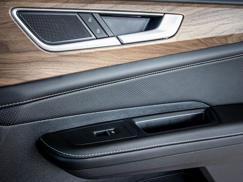 New 2026 Volkswagen Atlas SE image 45