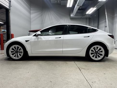 Used 2022 Tesla Model 3 Long Range AWD/4WD image 4