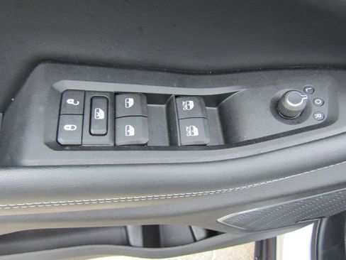 Used 2023 Jeep Grand Cherokee Limited w/ Trailer Tow Prep Group (B) image 21