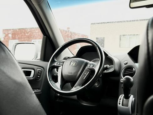 Used 2011 Honda Pilot Touring image 33