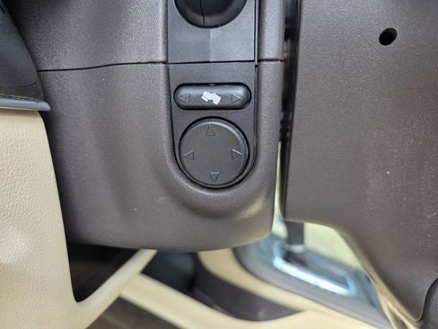 Used 2016 Lincoln MKT AWD w/ Equipment Group 201A image 13
