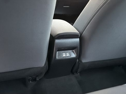Used 2025 Toyota Corolla LE FWD image 24