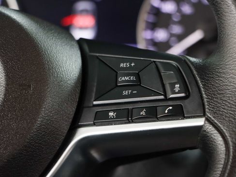 Used 2025 Nissan Sentra SV FWD image 14