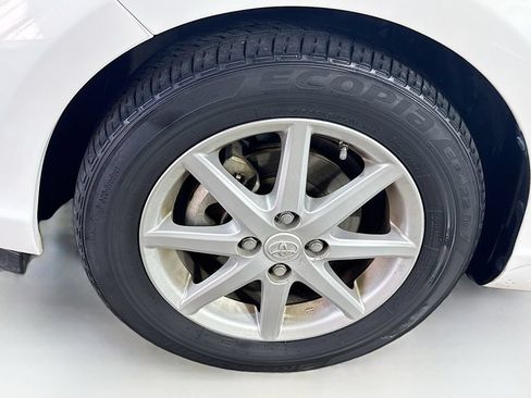 Used 2013 Toyota Prius C Three FWD image 37