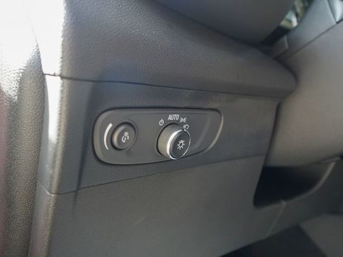 Used 2022 Buick Envision Essence w/ Sport Touring Package image 20