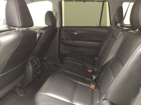 Used 2017 Honda Pilot Touring image 18