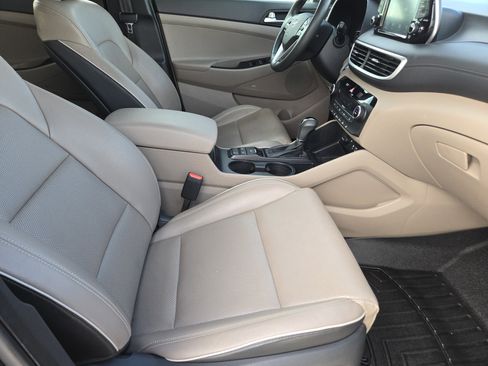 Used 2021 Hyundai Tucson Limited image 14