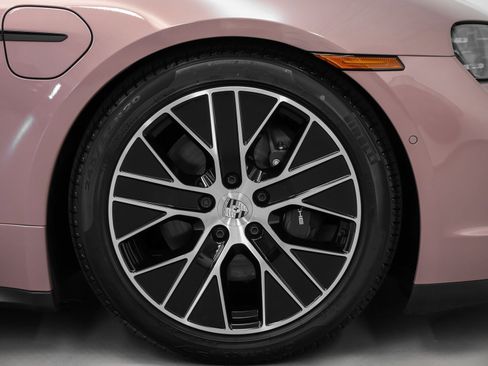 New 2025 Porsche Taycan image 18