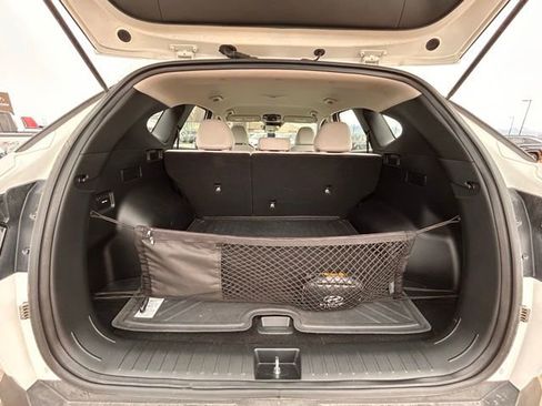 Used 2025 Hyundai Tucson SE AWD/4WD image 41
