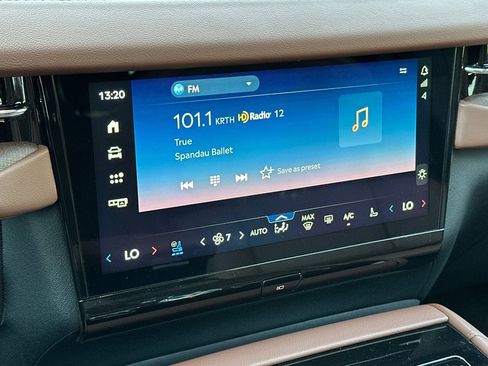 New 2026 Lincoln Navigator L Reserve AWD/4WD image 18